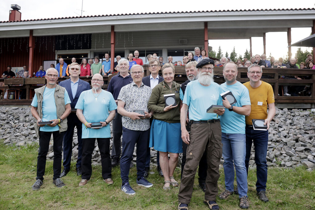 Kuvassa palkitut: Pauli Heikkinen, Seppo Karhu,  Erkki Lappi, Antero Rossi, Vesa Laaksonen, Timo Nisula, Johanna Yli-Opas, Kari Hellström, Tuomo "Tumi" Ropponen, Pasi Nuutinen, Aki Lappeteläinen